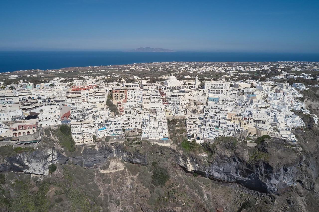 Amphitheater Cave Houses ฟิรา ภายนอก รูปภาพ